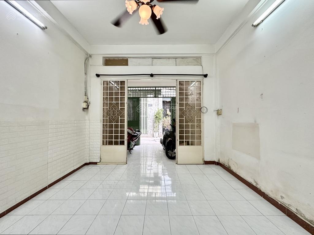 66m2  8,8 tỷ  thích quảng đức  phú nhuận  2 lầu  hẻm rộng