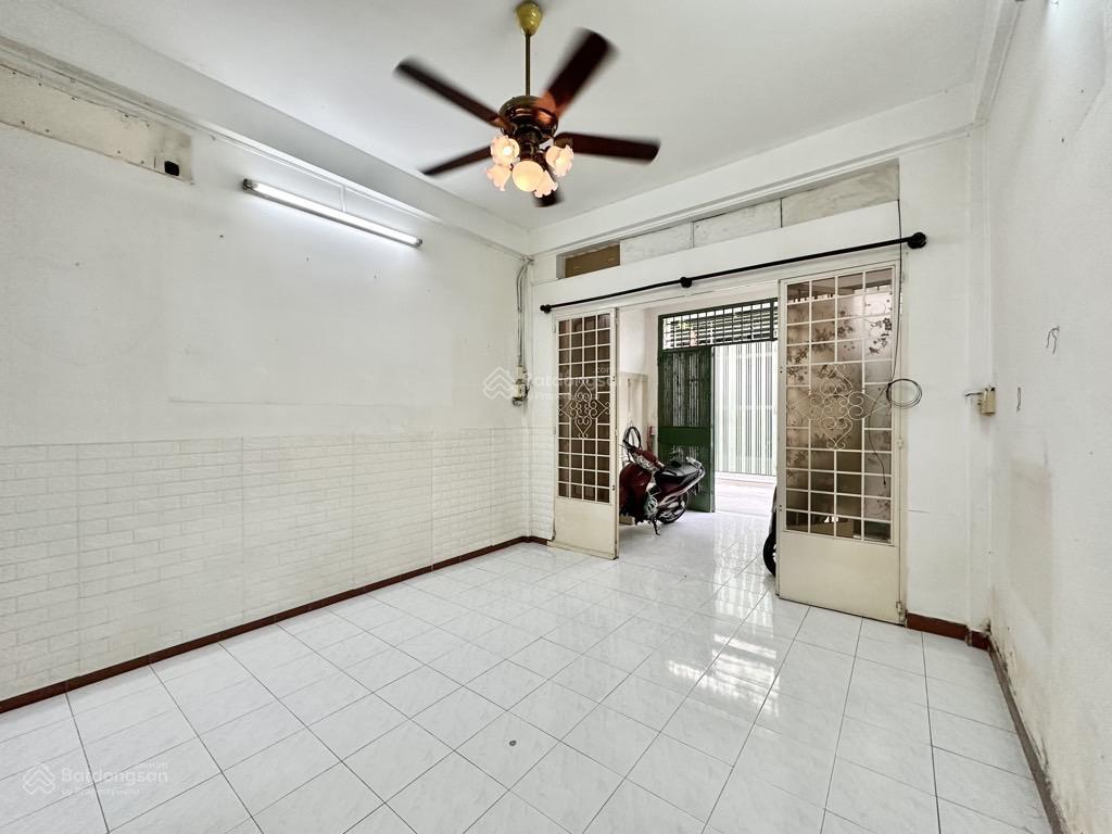 66m2  8,8 tỷ  thích quảng đức  phú nhuận  2 lầu  hẻm rộng