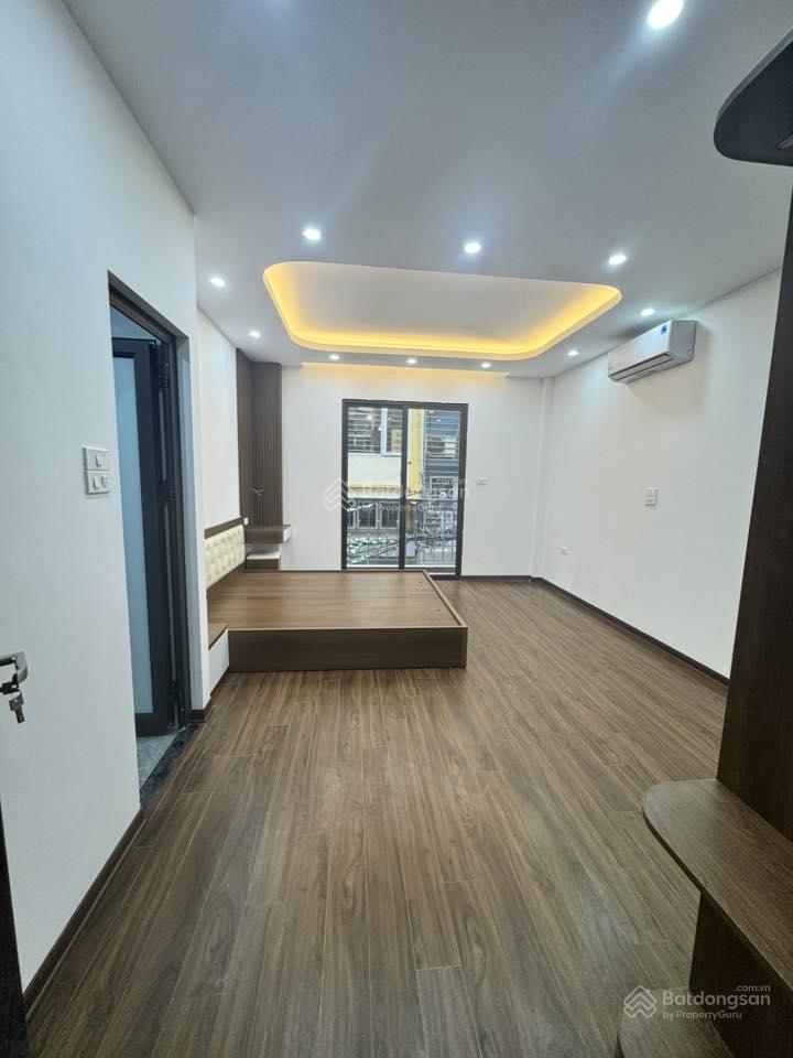 Bán nhà hoàng hoa thám 5t thang máy 38m2 giá 10,5 tỷ