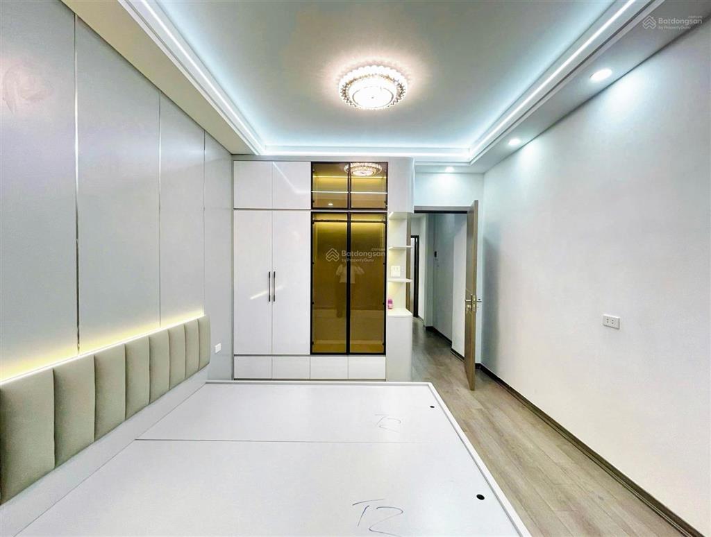 Bán nhà ngõ 1194 đường láng, phân lô ô tô, 2 thoáng, nhà mới 5 tầng thang máy, nhỉnh 15 tỷ