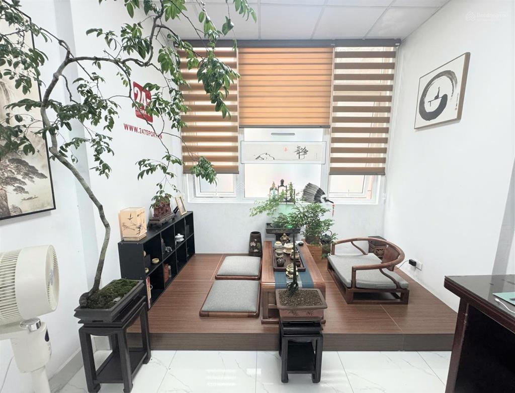 Bán nhà đẹp ở ngay phố giang văn minh, ba đình, gần phố, kinh doanh, 33.7m2, 12.2 tỷ