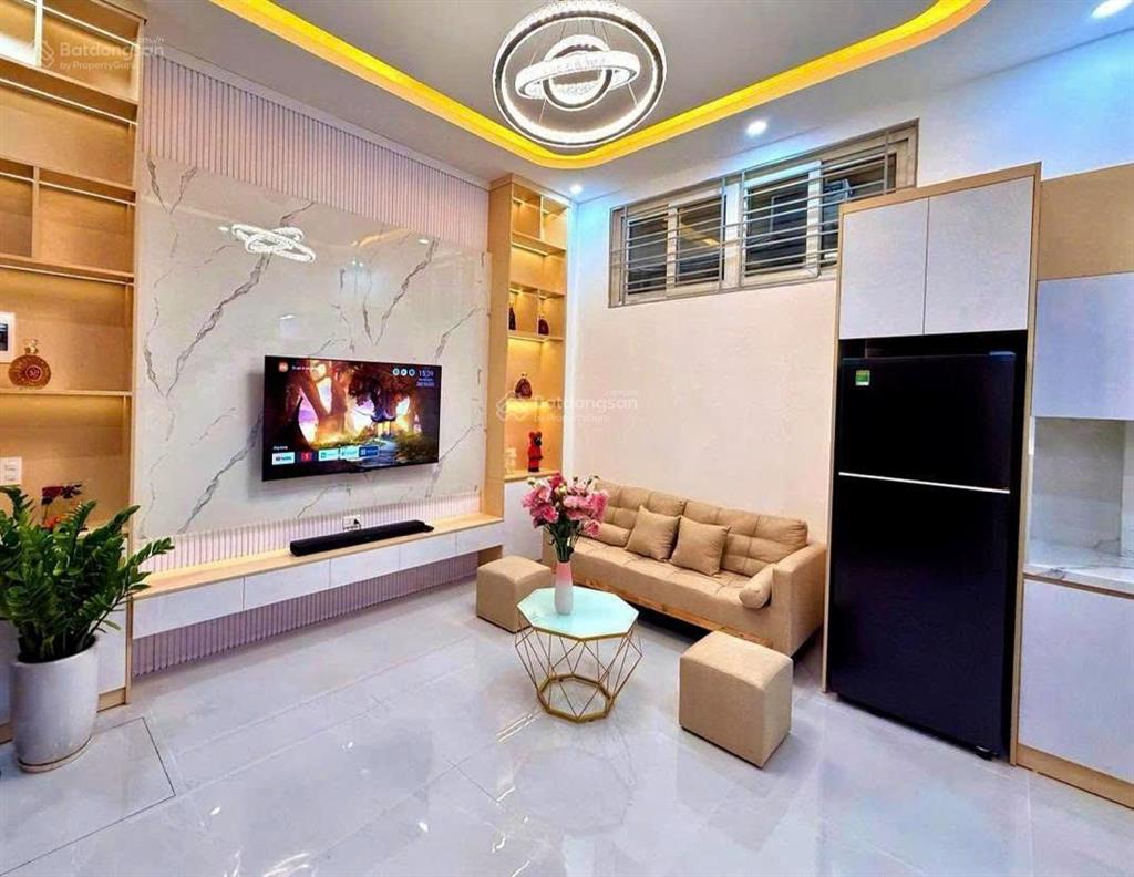 Cần bán gấp, nhà thái thịnh  đống đa, 32m2 * 5 tầng, mới kính koong, 8.9 tỷ