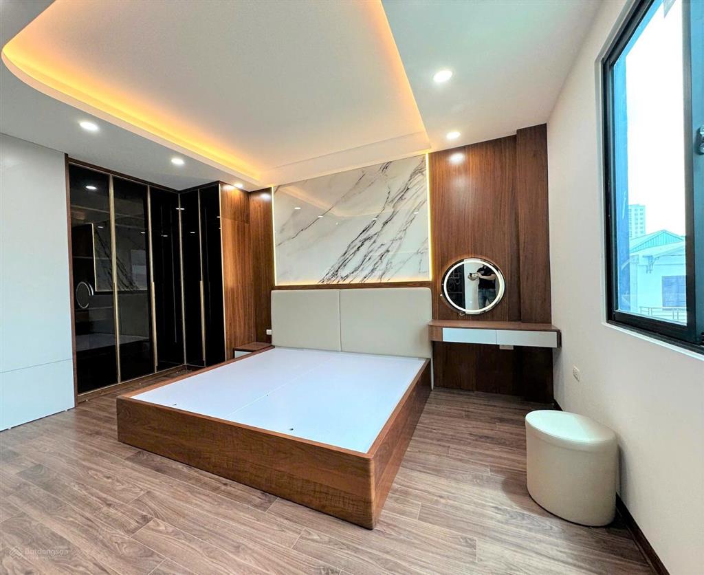 Bán nhà riêng phố giang văn minh  ba đình, 38m2 * 4 tầng, cách phố vài bước chân, 11.9 tỷ