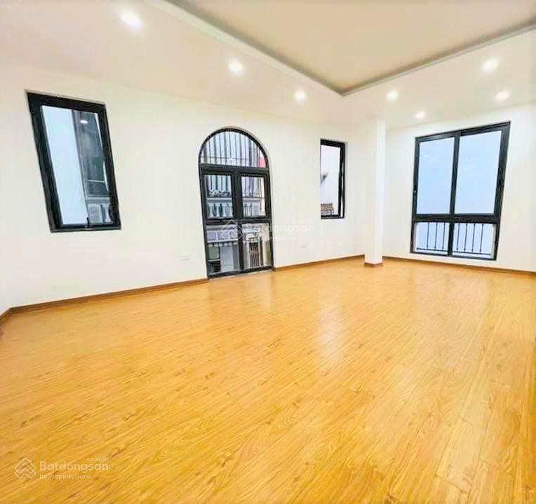 Bán nhà đường láng, gần ngã tư cầu giấy  láng, ngõ ô tô, 36m2 6 tầng, thang máy, 14 tỷ 8
