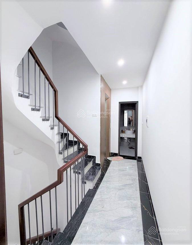 Bán nhà riêng phố hoàng hoa thám, gần phố, lô góc, mới đẹp, thang máy, 12.3 tỷ