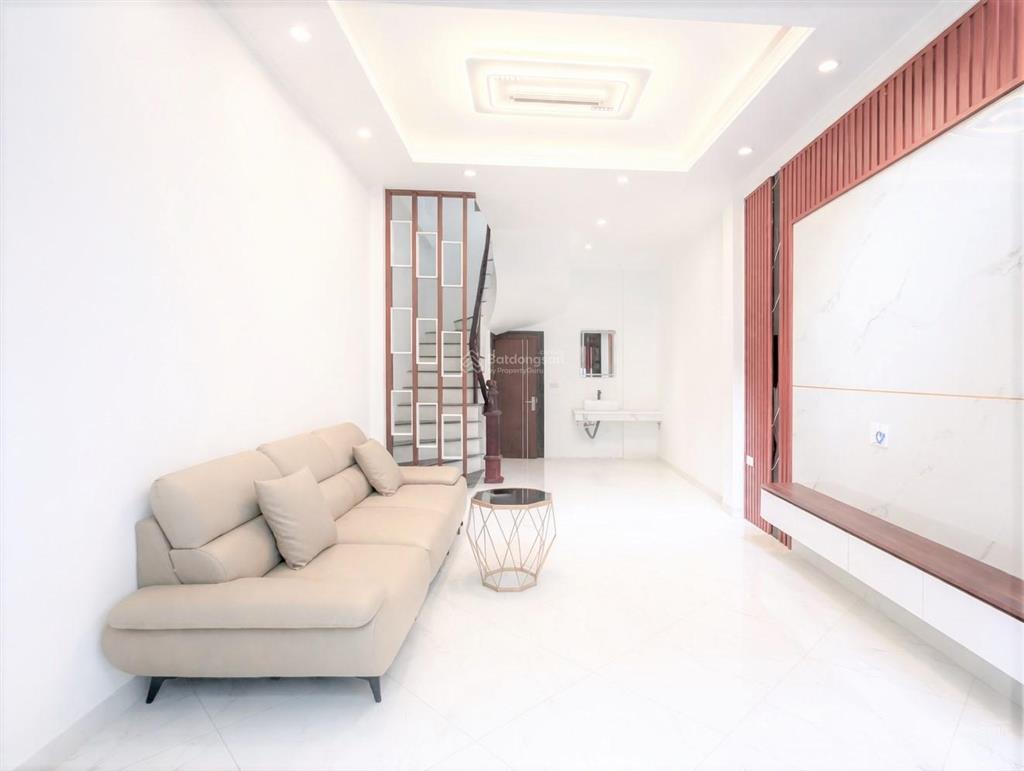8.5 tỷ, sở hữu căn nhà 5 tầng, mới, đẹp, ở ngay phố thái thịnh, đống đa