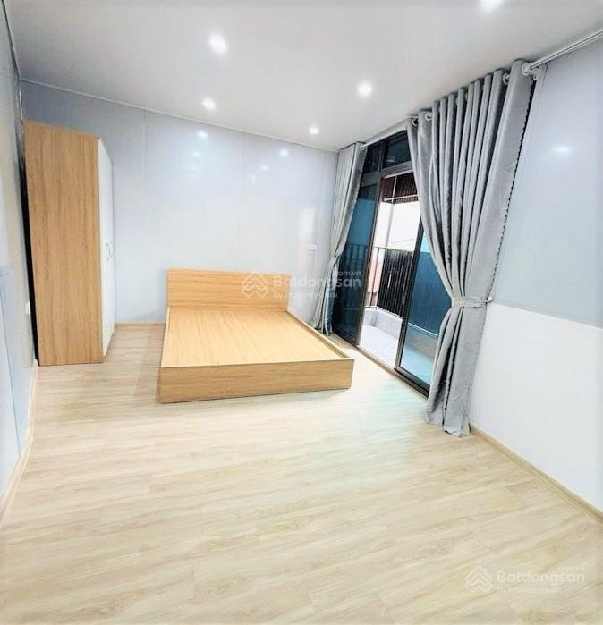 Bán nhà đẹp, ở ngay đường la thành, ba đình, ngõ nông, 32m2, 5 tầng, 8,35 tỷ