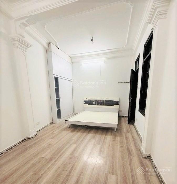 Bán nhà đẹp, ở ngay đường la thành, ba đình, ngõ nông, 32m2, 5 tầng, 8,35 tỷ