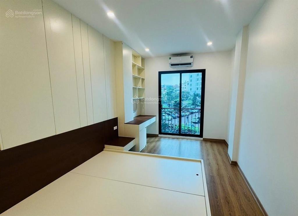 Nhỉnh 16 tỷ, nhà riêng phố giảng võ, ngõ nông, 5 tầng thang máy, nhà đẹp ở ngay
