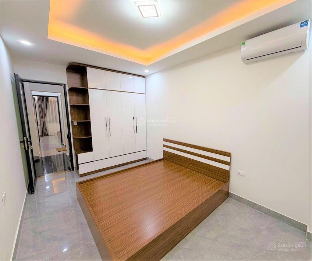 Bán nhà đẹp ngọc khánh  ba đình, 2 thoáng trước sau, 33m2, 5 tầng, 6 ngủ thoáng sáng, 9,8 tỷ