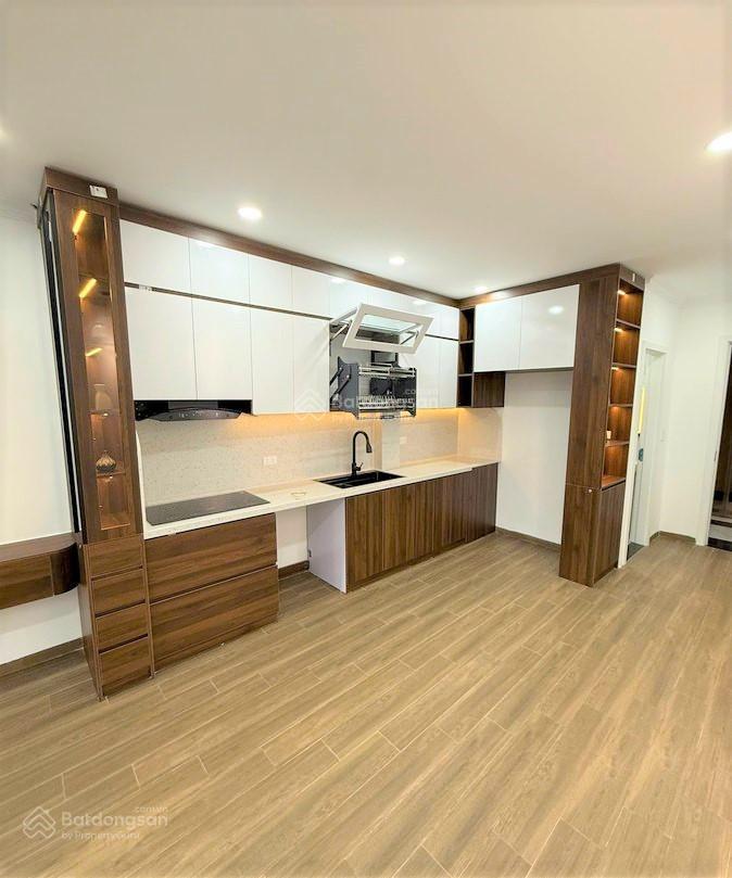 Nhà mới, đẹp 6 tầng, thang máy, 2 thoáng, kim mã  trung tâm ba đình, nhỉnh 10 tỷ