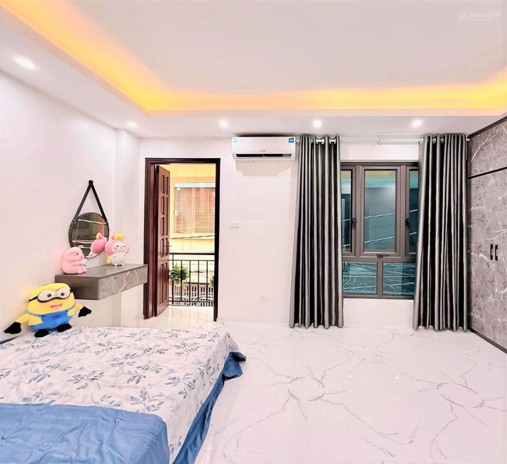 Nhà mới thang máy, lô góc thoáng sáng, nội thất cao cấp, văn cao  ba đình, nhỉnh 12 tỷ