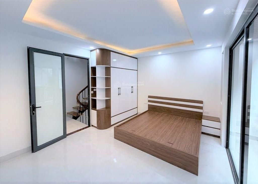 Bán nhà riêng đường la thành, ba đình, nhà đẹp, 6 tầng, full nội thất, gần ô tô tránh, giá 12 tỷ
