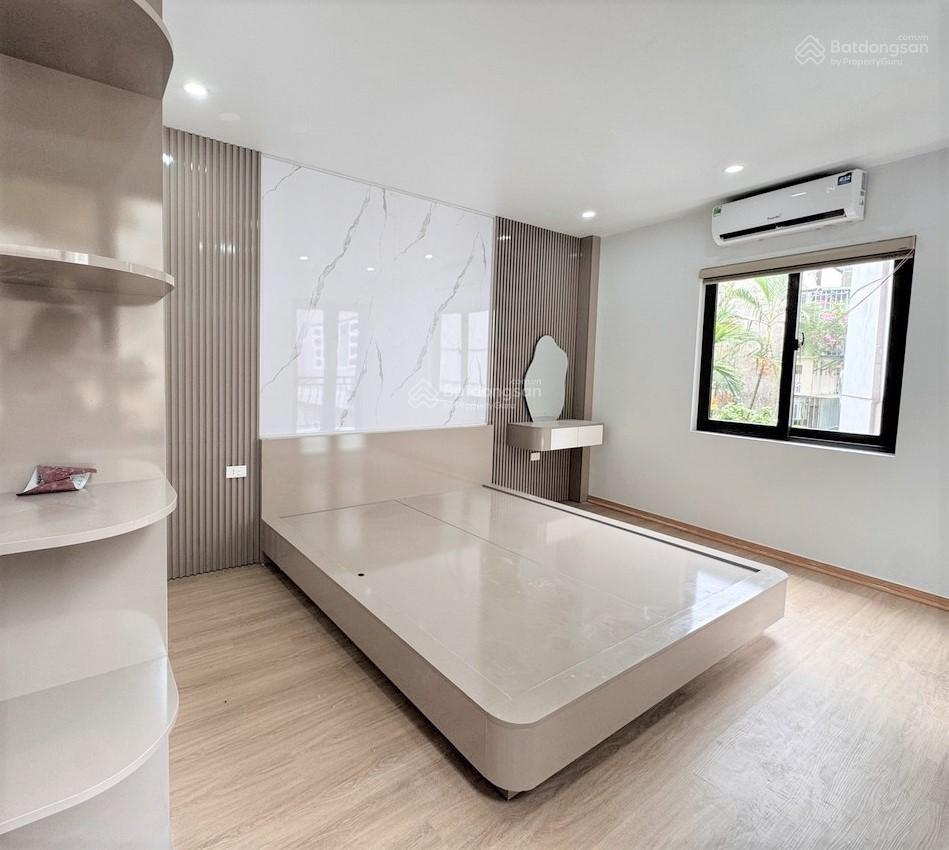 Bán nhà đẹp, ở ngay, phố đội cấn, ngõ thông, ô tô, lô góc thoáng sáng, 10,8 tỷ