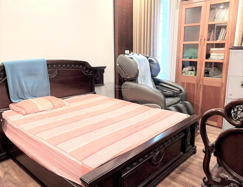 Bán nhà lô góc, gần phố, đường la thành, giảng võ, 45m2, 6 ngủ, 11 tỷ