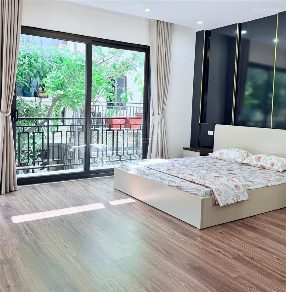 Nhỉnh 5 tỷ, nhà riêng phố kim mã, ba đình, gần hồ, gần công viên, trường đh gtvt