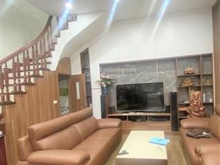 Bán nhà riêng đường la thành, ngõ 3 gác, gần ô tô, cách đường 35m, 40m2, 12 tỷ