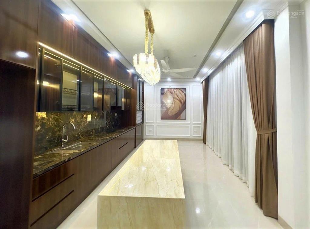 Bán nhà phố kim mã, ba đình, 42m2, 6 tầng, thang máy, nhà đẹp, ở ngay, nhỉnh 14 tỷ