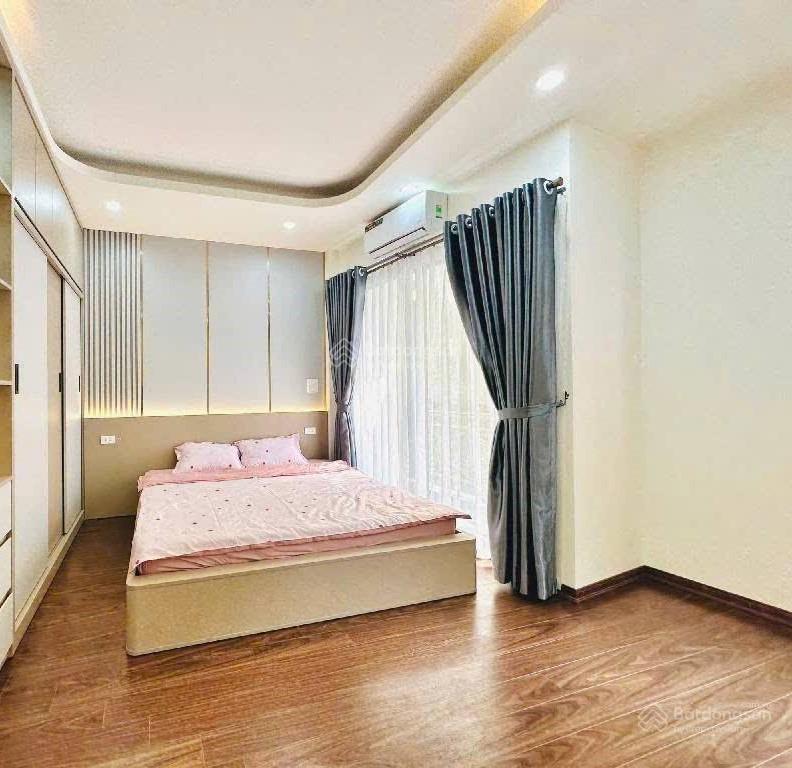 Nhỉnh 11 tỷ, nhà riêng phố ngọc khánh, ba đình, gần ô tô, mặt tiền 5m, 31m2*6t