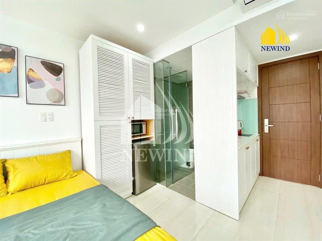 Cho thuê phòng ban công 30m2 quận 3 đ. nguyễn đình chiểu gần ueh hồ con rùa dinh độc lập cv tao đàn