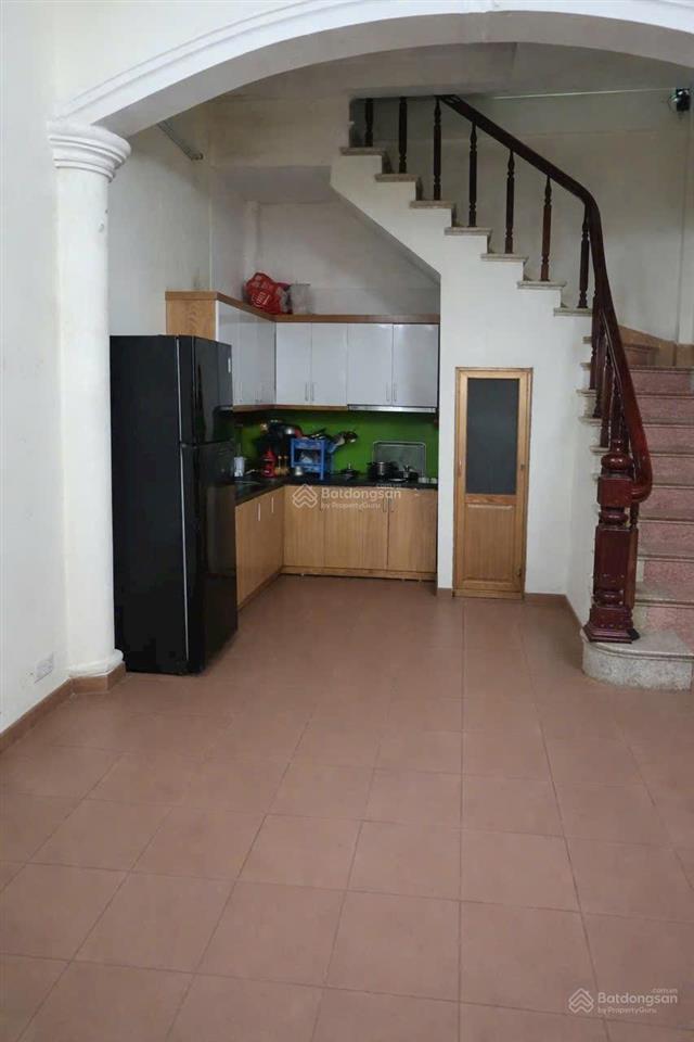 Bán nhà ngõ 158 trương định ngõ thông sang phố nguyễn an ninh , diện tích sổ hơn 32 mét sd 35 mét