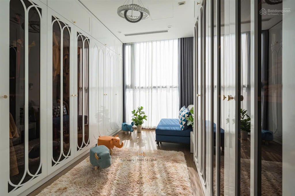 Chính chủ bán gấp ch cc thăng long number one 117m2 view hồ sđcc có slot ôtô 200k giá 9,5 tỷ