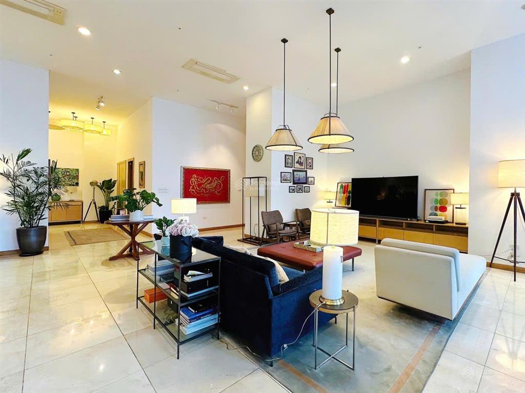 Chính chủ bán gấp căn chelsea parktrung kính 100m2 2n2vshơn 8tỷ bc đông nam, full nt 0966 769 ***