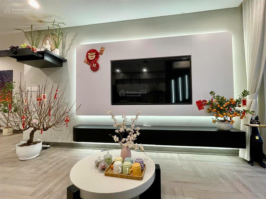 Chính chủ bán ch 77m  2n2vs  9.8 tỷ cc the nine phạm văn đồng, full nội thất đẹp sdcco966769078