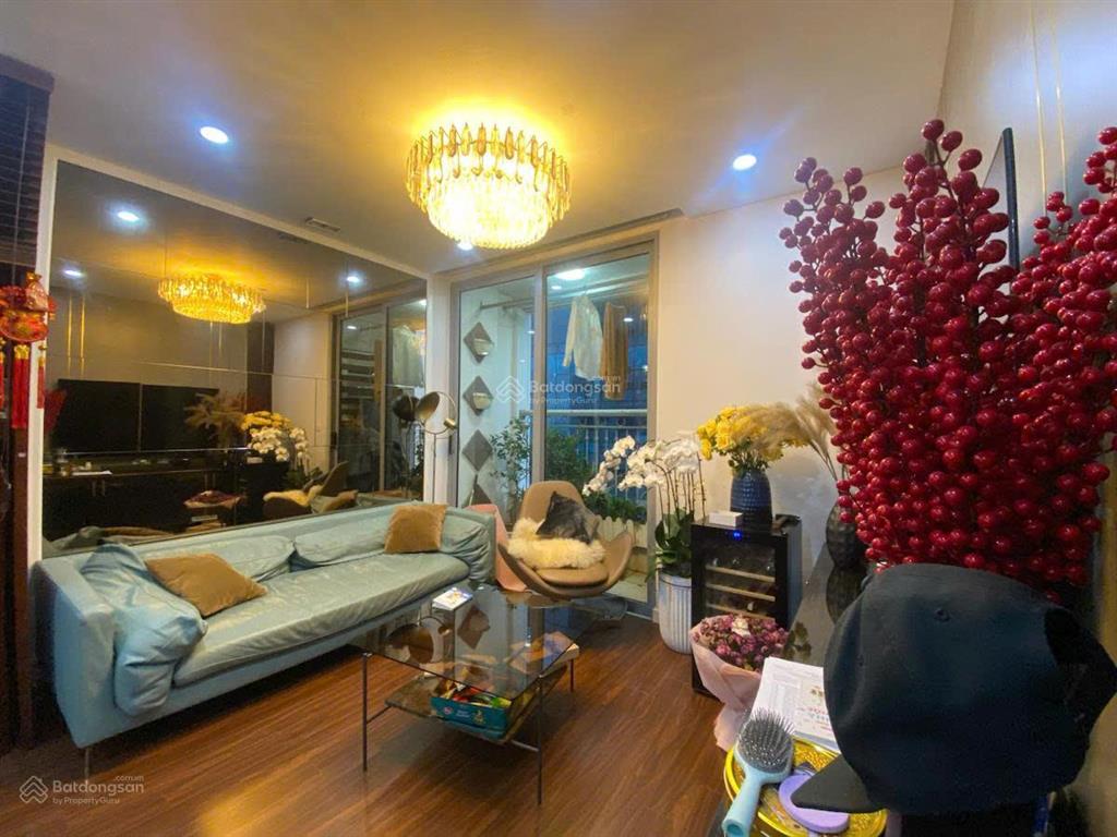 Chính chủ bán ch2 ngủ  81m vinhomes nguyễn chí thanh, full nội thất, sdcc, giá 11 tỷ0966 769 ***