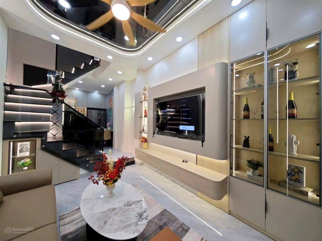 Bán gấp không thương lượng căn lê đại hành q.11 chỉ 2,5 tỷ, vào ở nhanh hoặc cho thuê