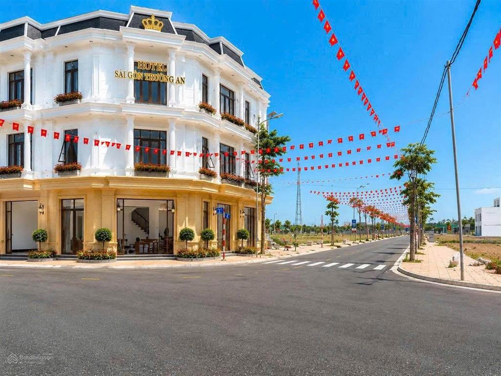 Chỉ cần 360tr sở hữu ngay đất kdc chuẩn 5* với 39 tiện ích ngay mặt tiền đt741