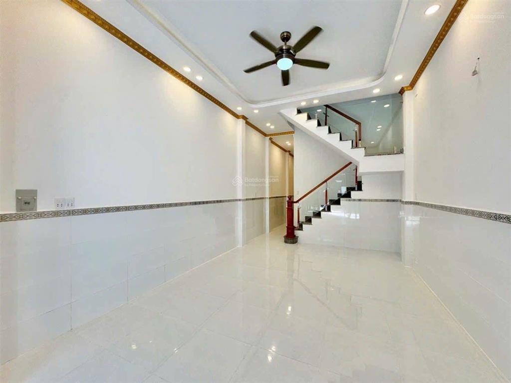 Không thể bỏ lỡ! nhà dĩ an 70m² chỉ với 2 tỷ 3 đường ô tô 7m