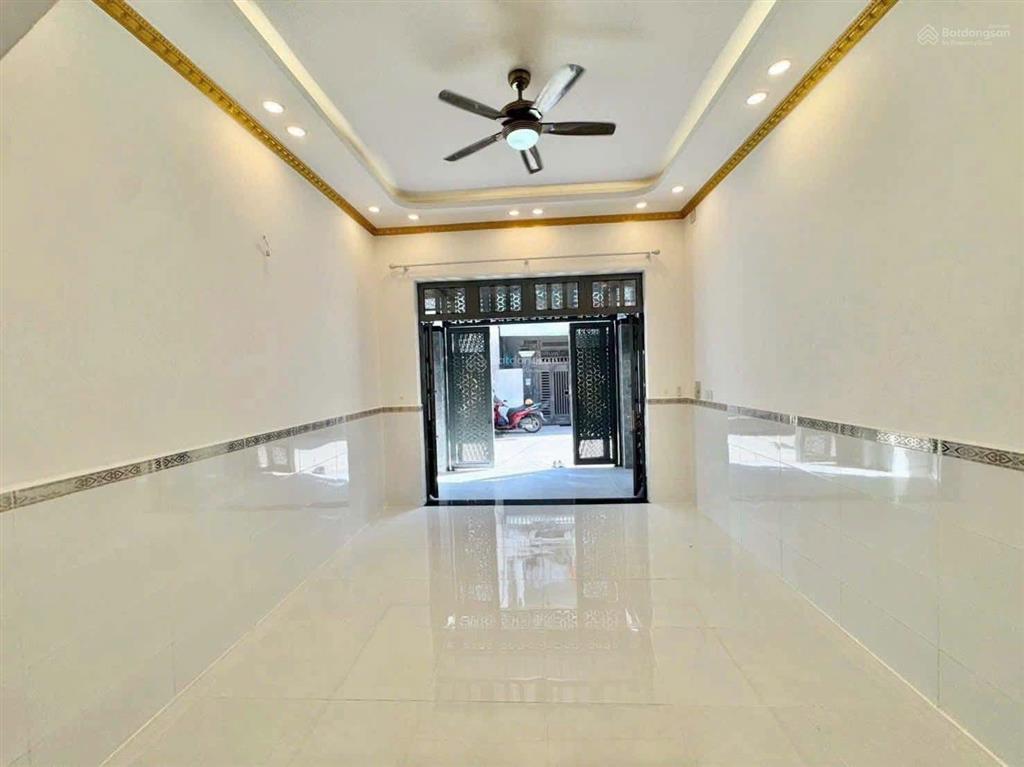 Không thể bỏ lỡ! nhà dĩ an 70m² chỉ với 2 tỷ 3 đường ô tô 7m