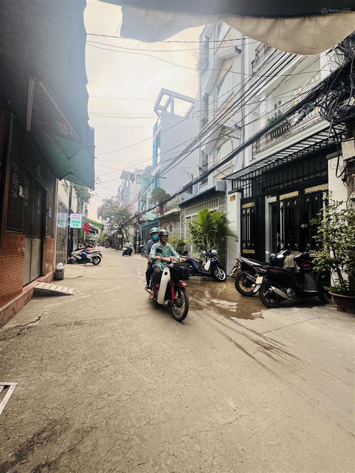 Ông ích khiêm hẻm 8m, nhà mới 4 tầng. cách quận 13 10phút.