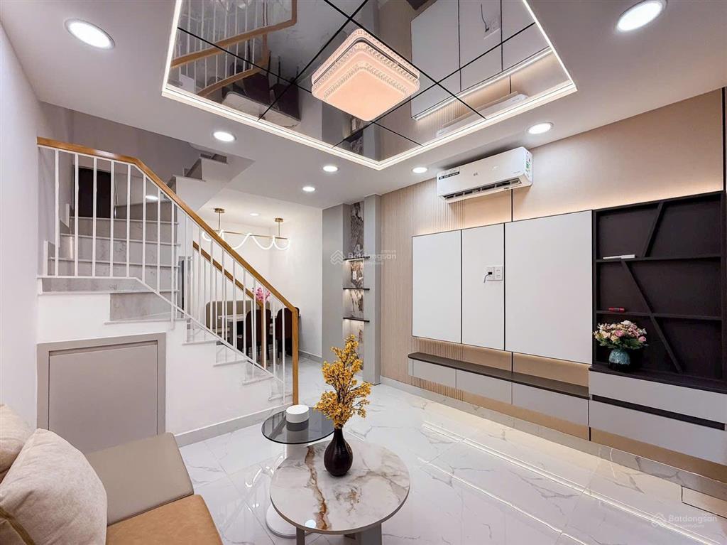 Vip ngay khu ẩm thực phan xích long 3 tầng btct 3pn + phòng nghỉ chỉ 5.68 tỷ tl