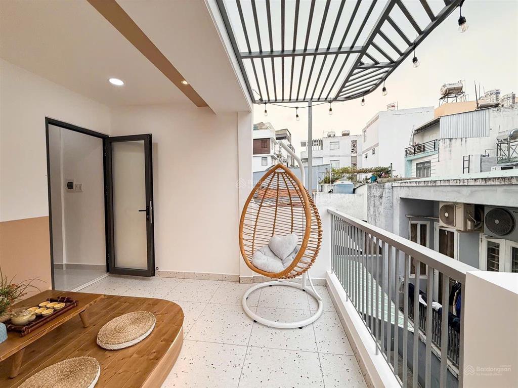 Vip ngay khu ẩm thực phan xích long 3 tầng btct 3pn + phòng nghỉ chỉ 5.68 tỷ tl