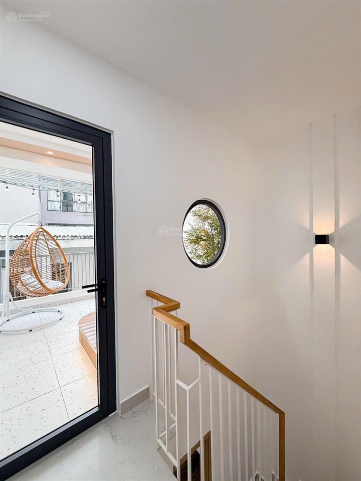 Vip ngay khu ẩm thực phan xích long 3 tầng btct 3pn + phòng nghỉ chỉ 5.68 tỷ tl