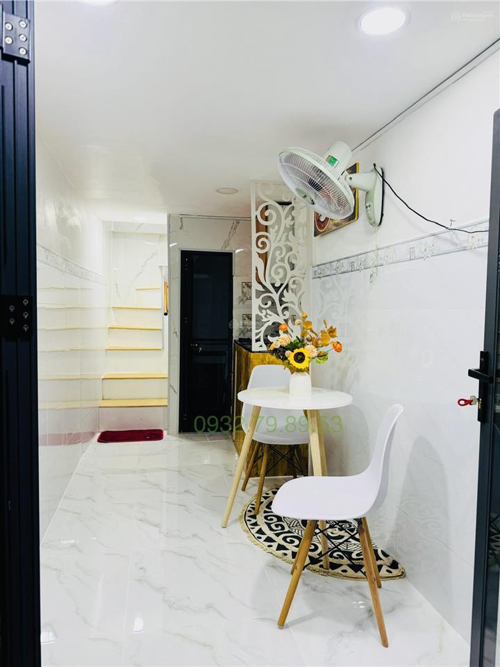 Nhà tân bình nhỉnh 1 tỷ không có căn thứ 2, dtst 18m2.