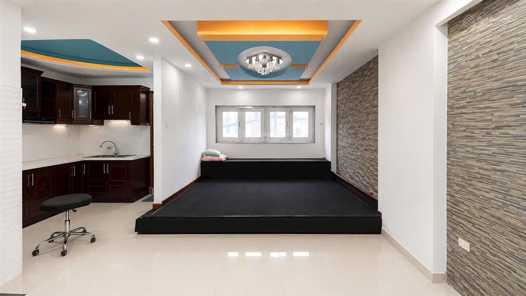 B.án nhà rộng 5.7m, chỉ nhỉnh 7tỷ trung tâm tân phú, hẻm 8m thông