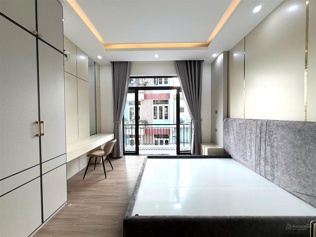 Nhà mới 6 tầng tân phú, đường 7m, xe hơi ngủ trong nhà.