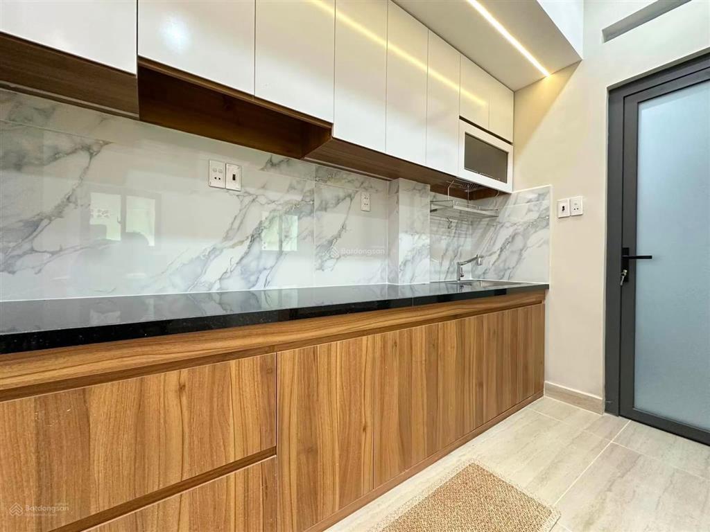 Nhà tân bình 41m2, giáp q10 cũ. chỉ 6tỷ380 3 phòng ngủ. hiếm có