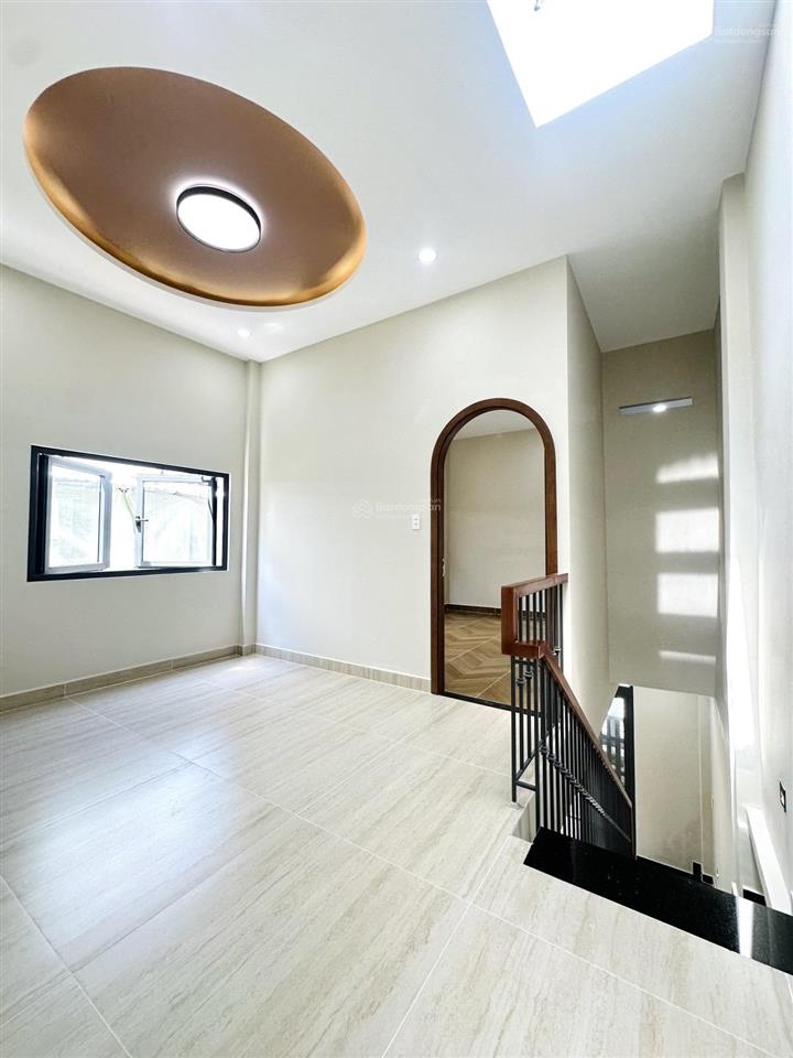 Nhà tân bình 41m2, giáp q10 cũ. chỉ 6tỷ380 3 phòng ngủ. hiếm có