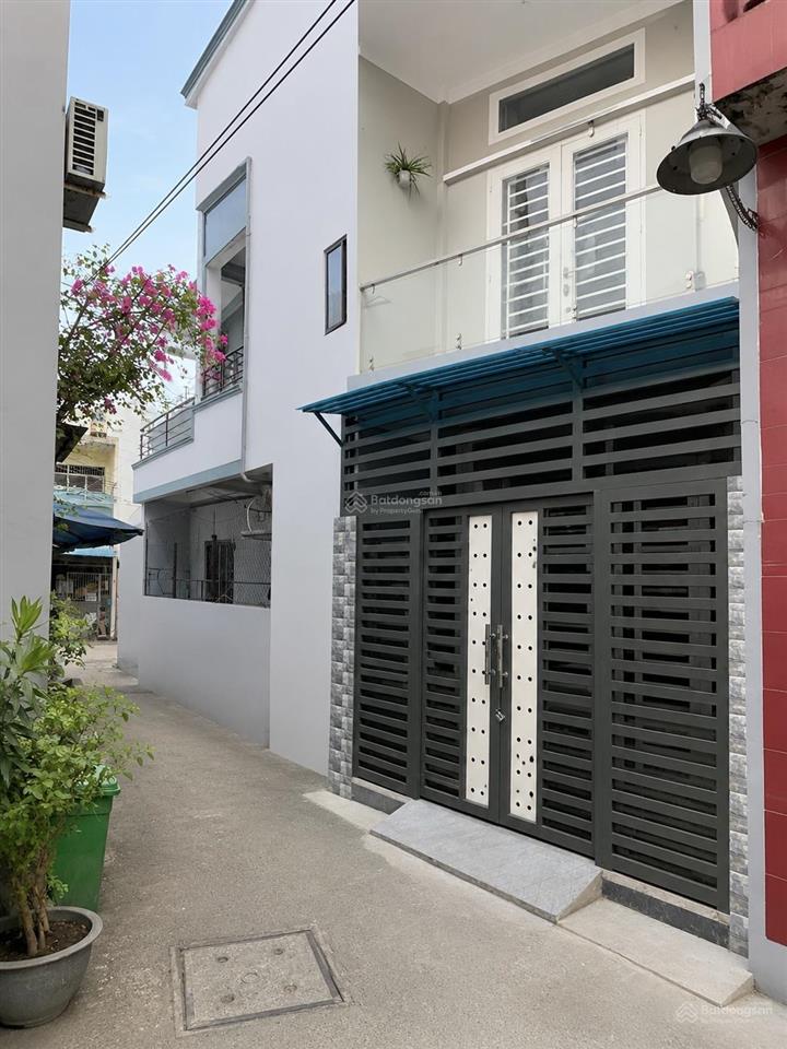 Hơn 5 tỷ nhà đường ô tô, khu vực tân bình trung tâm mua sắm tiện ích đầy đủ
