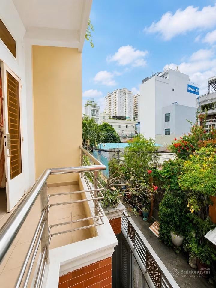 Chỉ 5 tỷ hơn nhà 52m2, 2 tầng, trung tâm tân phú.
