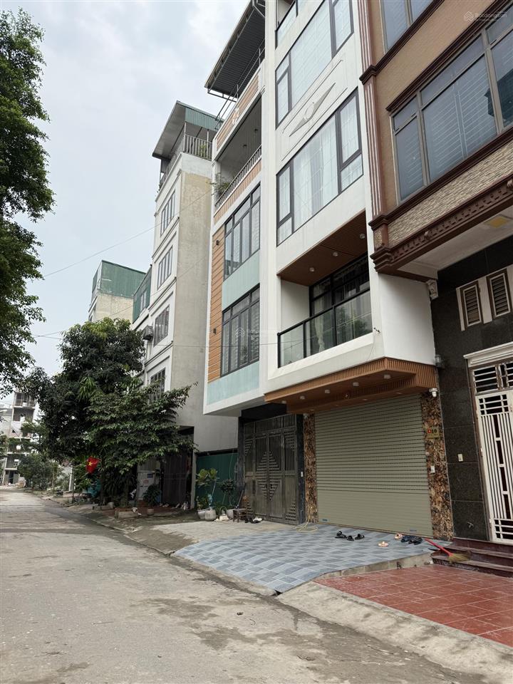 Bán nhà dv yên nghĩa. 50m2 x 4 tầng giá chỉ 12 tỷ. phân lô vỉa hẻ.kinh doanh.nhà đẹp. sổ vuông