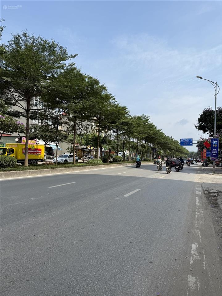 Giảm 2 tỷ. bán đất dv dương nội 50m2 mặt tiền 4m