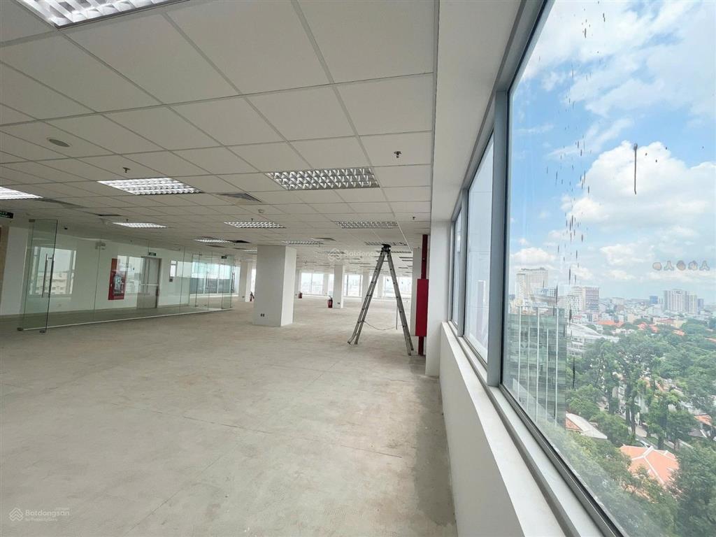 Ưu đãi hấp dẫn chủ đầu tư cho thuê vp hạng b + 163m2 tầng cao, tt quận 3 tòa nhà mới