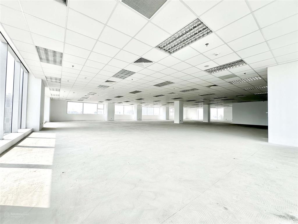 Ưu đãi hấp dẫn chủ đầu tư cho thuê vp hạng b + 163m2 tầng cao, tt quận 3 tòa nhà mới