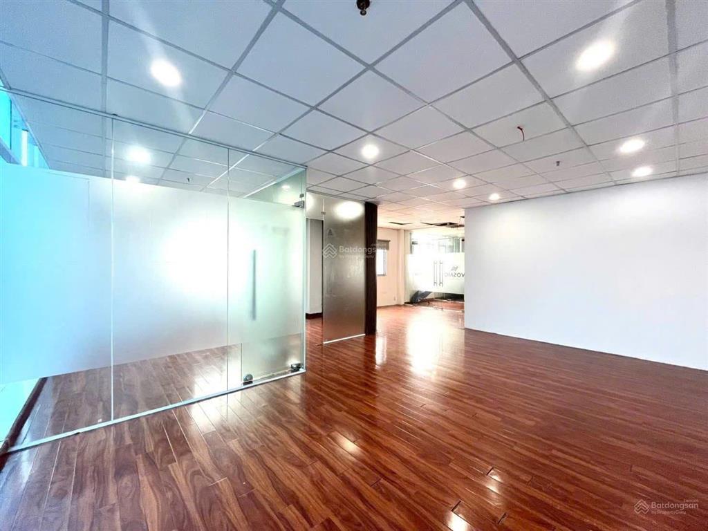 Cho thuê văn phòng 60m² ngay tt võ văn tần q3, tòa nhà chính chủ