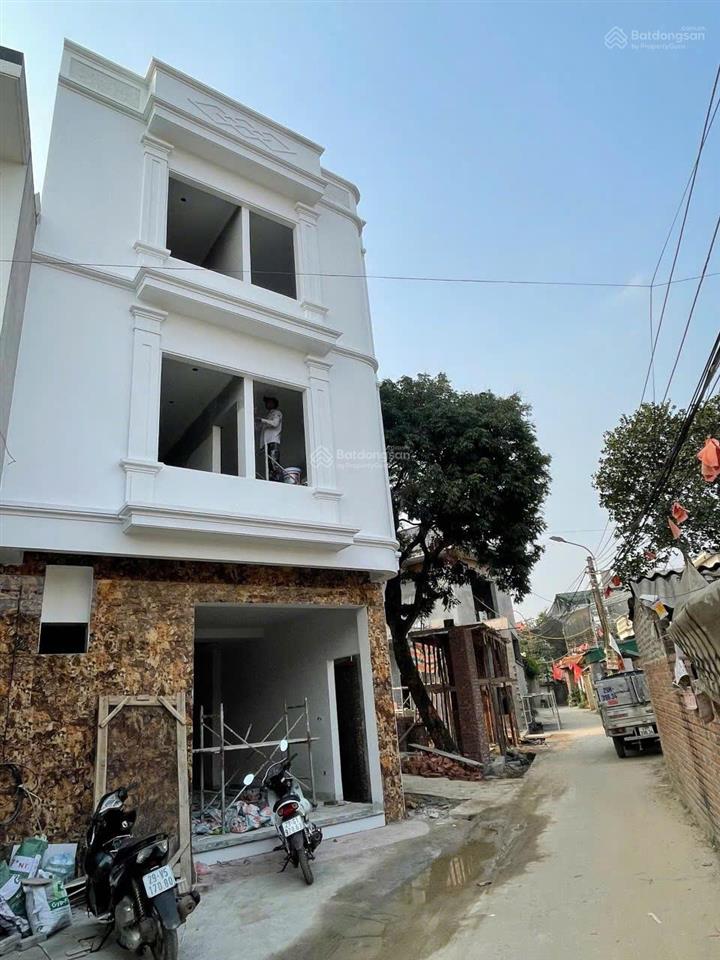 Bán nhà 3 tầng 80m² xã bình yên  thạch thất, full thổ cư, gần đh fpt, giá chỉ 3.x tỷ